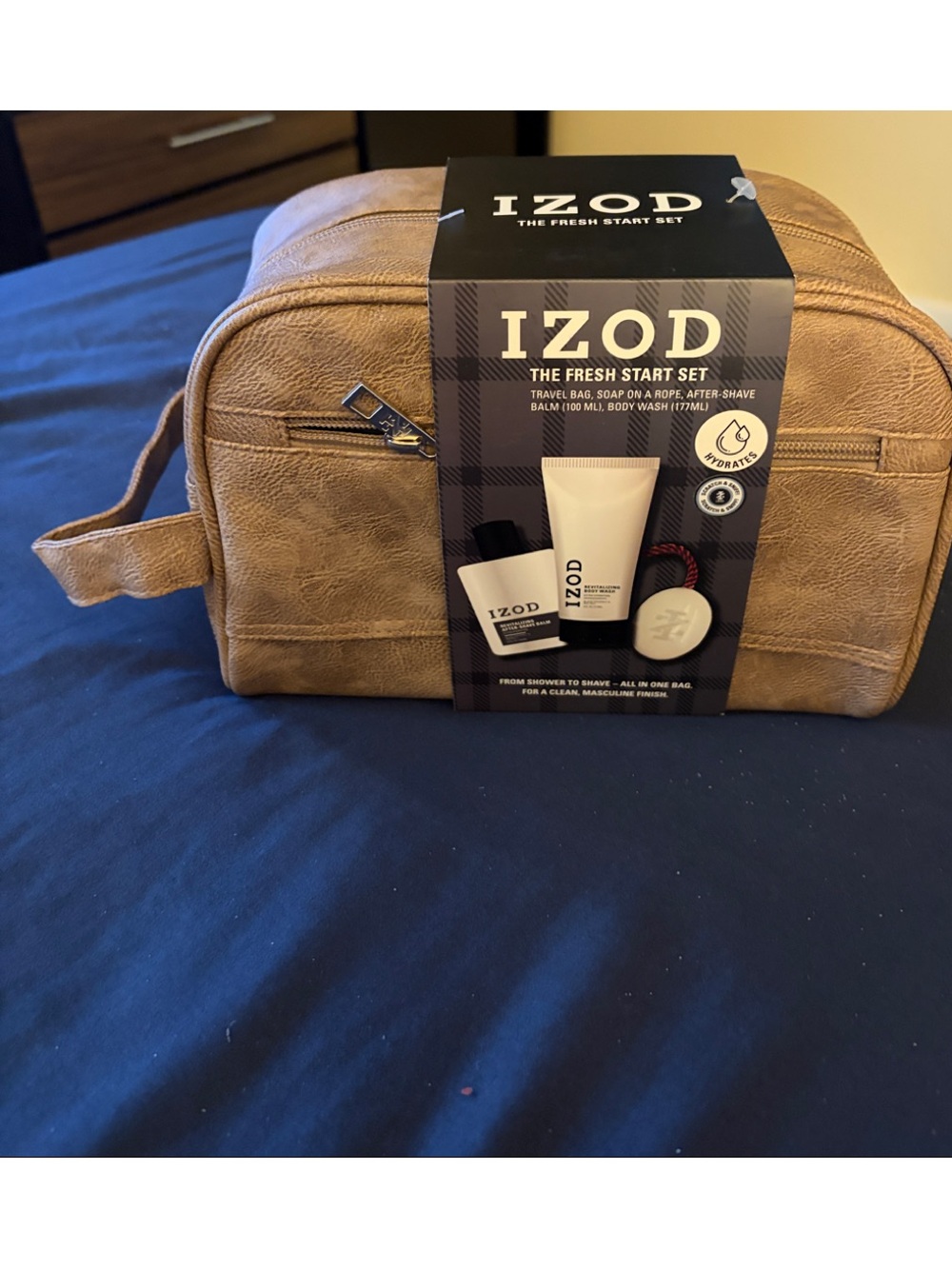 Izod Men's Toiletry Bag Set in Tan Faux-Leather
